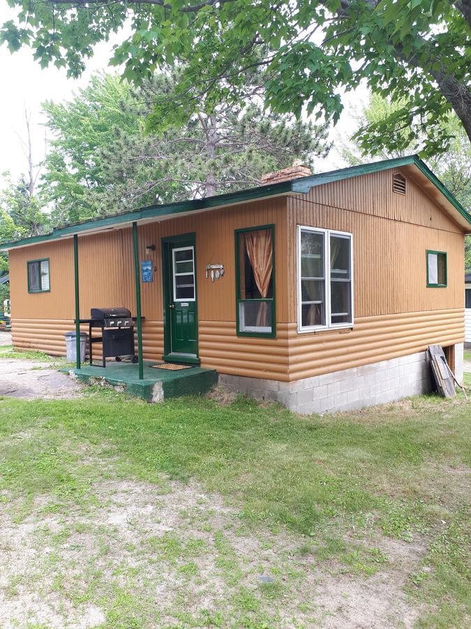 Chalkley'S Sandy Bay Cottage Resort Nipissing Beach Exterior photo